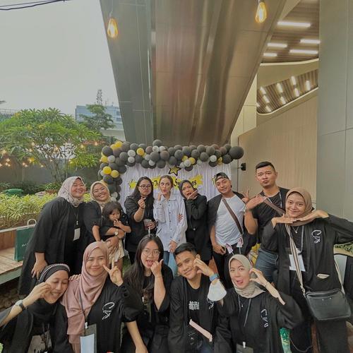 Momen Kebersamaan Artis Ini Ramai Dibahas Penggemar di Media Sosial